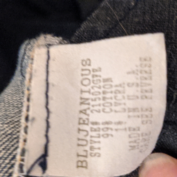 Gold Floral Embroidered Jeans, 31x34 BLU JEANIOUS. - Picture 9 of 11